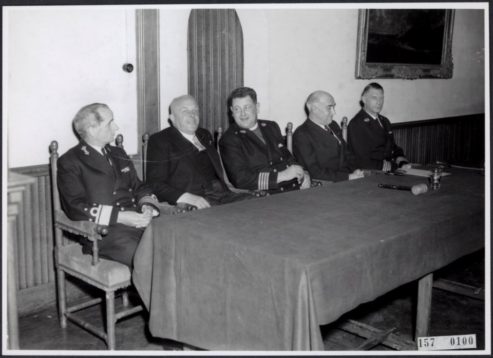 Collectie Fotocollectiie Afdrukken ANEFO Rousel, fotonummer 157-0100, Bestanddeelnr 157-0100