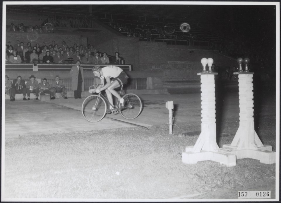 Collectie Fotocollectiie Afdrukken ANEFO Rousel, fotonummer 157-0126, Bestanddeelnr 157-0126