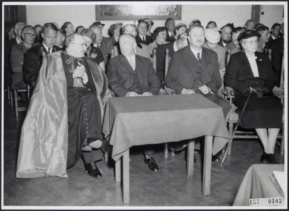 Collectie Fotocollectiie Afdrukken ANEFO Rousel, fotonummer 157-0102, Bestanddeelnr 157-0102