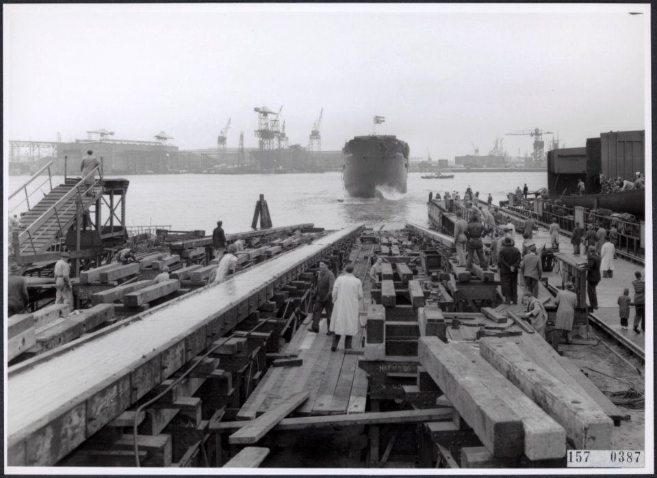 Collectie Fotocollectiie Afdrukken ANEFO Rousel, fotonummer 157-0387, Bestanddeelnr 157-0387