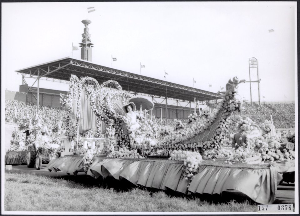 Collectie Fotocollectiie Afdrukken ANEFO Rousel, fotonummer 157-0378, Bestanddeelnr 157-0378