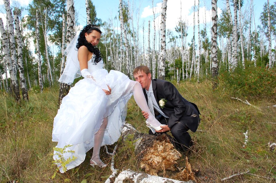 Stroll just married nature