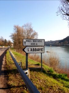 Collonges-au-Mont-d'Or - Quai de la Jonchère - Panneaux indicateurs