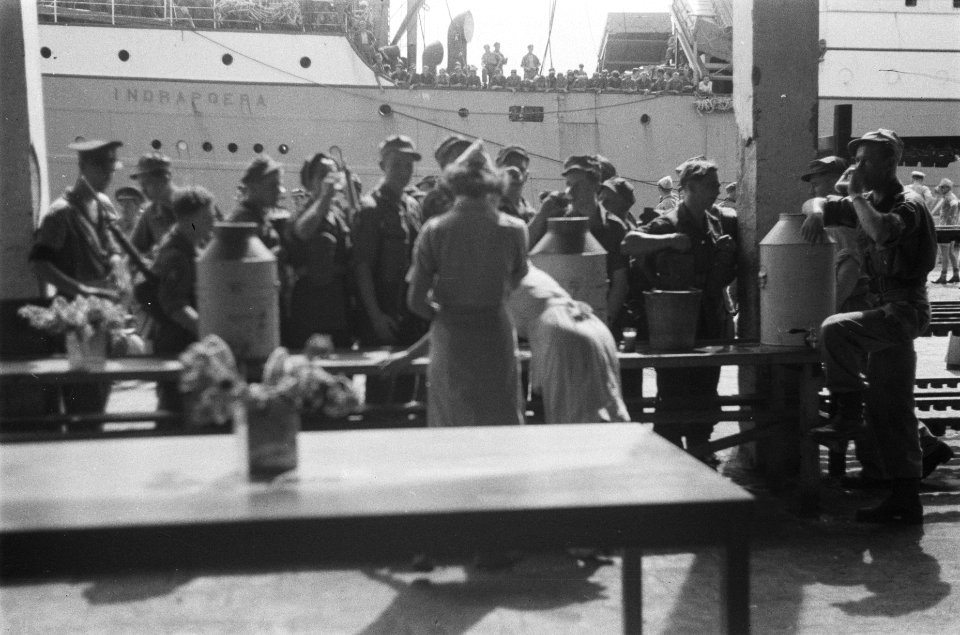 Collectie Fotocollectie Dienst voor Legercontacten Indonesië, fotonummer 77-6-1, Bestanddeelnr 77-6-1