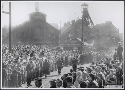 Collectie Fotocollectiie Afdrukken ANEFO Rousel, fotonummer 157-0025, Bestanddeelnr 157-0025