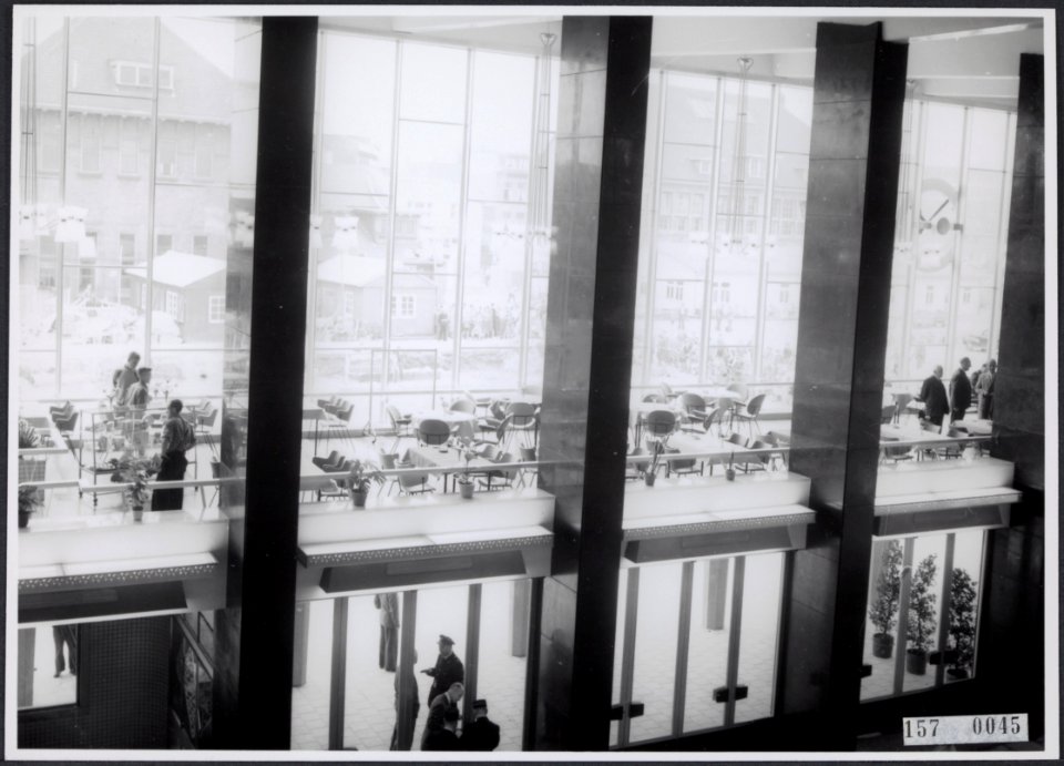Collectie Fotocollectiie Afdrukken ANEFO Rousel, fotonummer 157-0045, Bestanddeelnr 157-0045