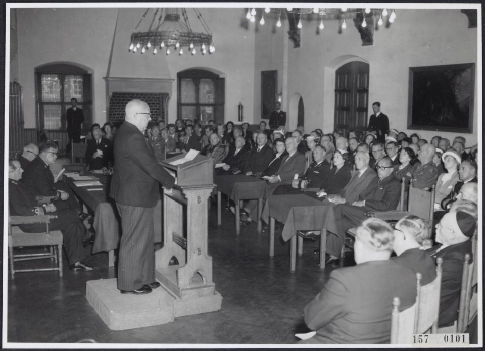 Collectie Fotocollectiie Afdrukken ANEFO Rousel, fotonummer 157-0101, Bestanddeelnr 157-0101