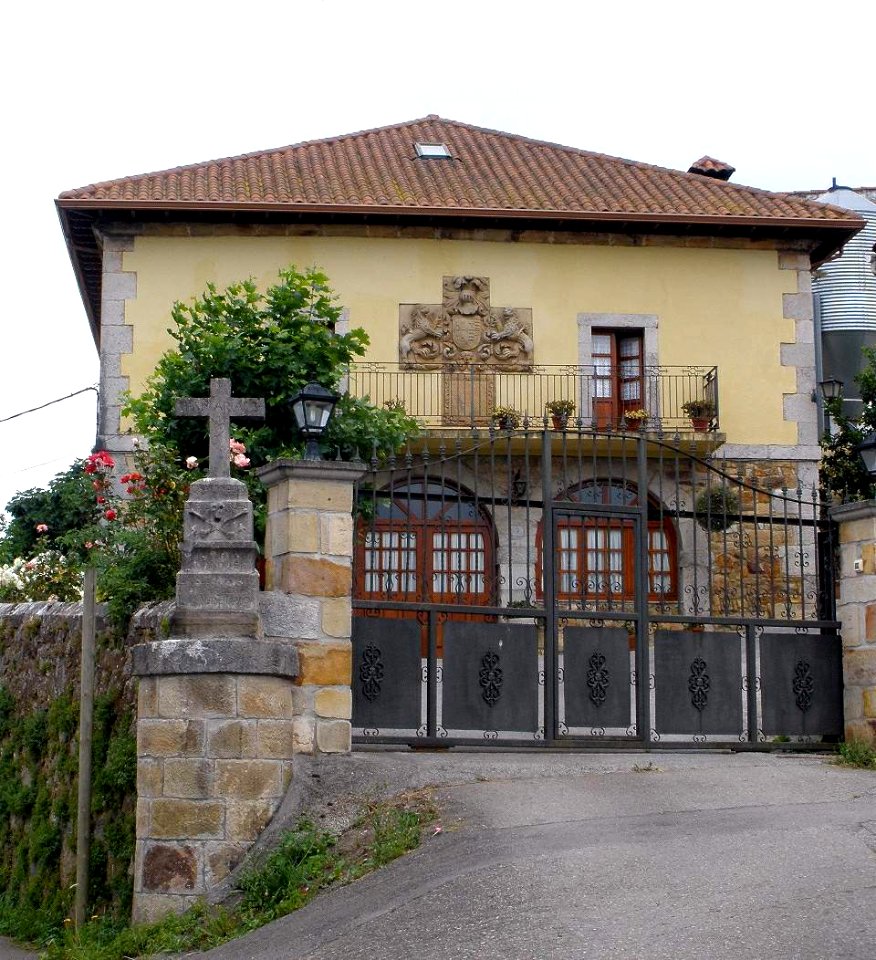 Colindres - Casa de Villota o de Cachupín 3