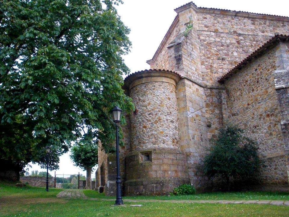 Colindres - Iglesia de San Juan Bautista (vieja) 08