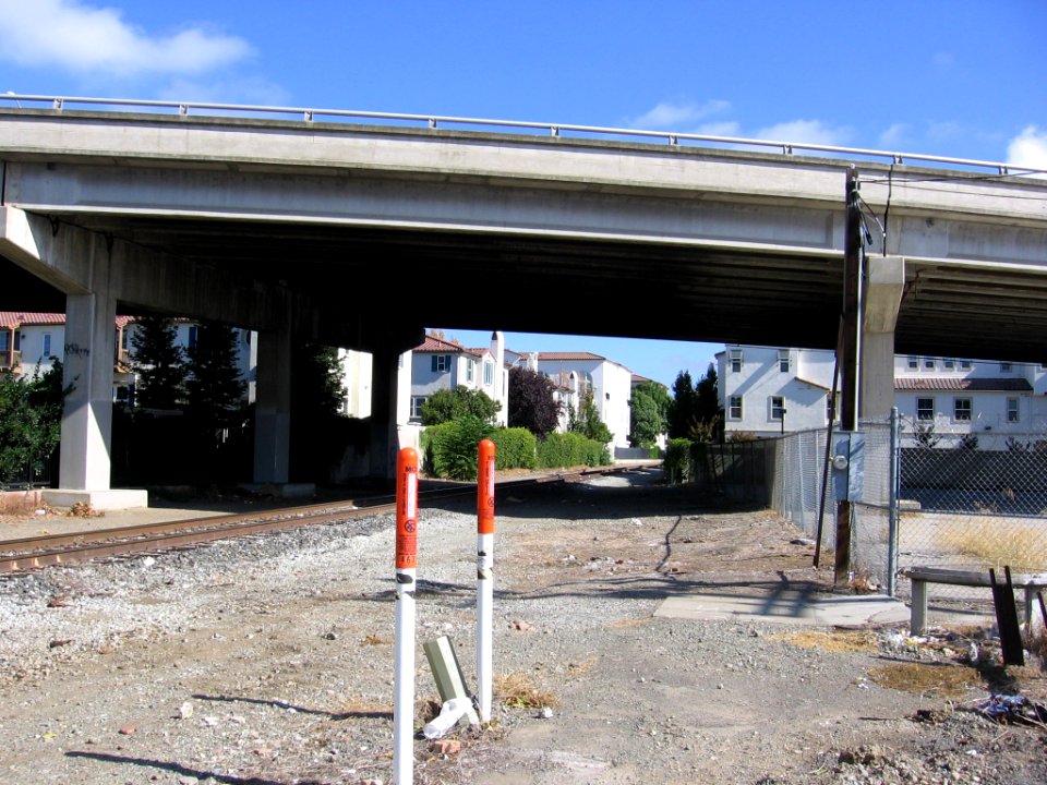 Coleman Avenue overpass 2452 04
