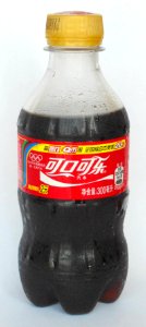 Coca cola bottle - 300ml plastic - front - 01
