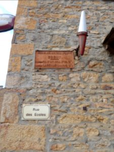 Cogny - Rue des Écoles - Plaque, plaque de cocher et carotte
