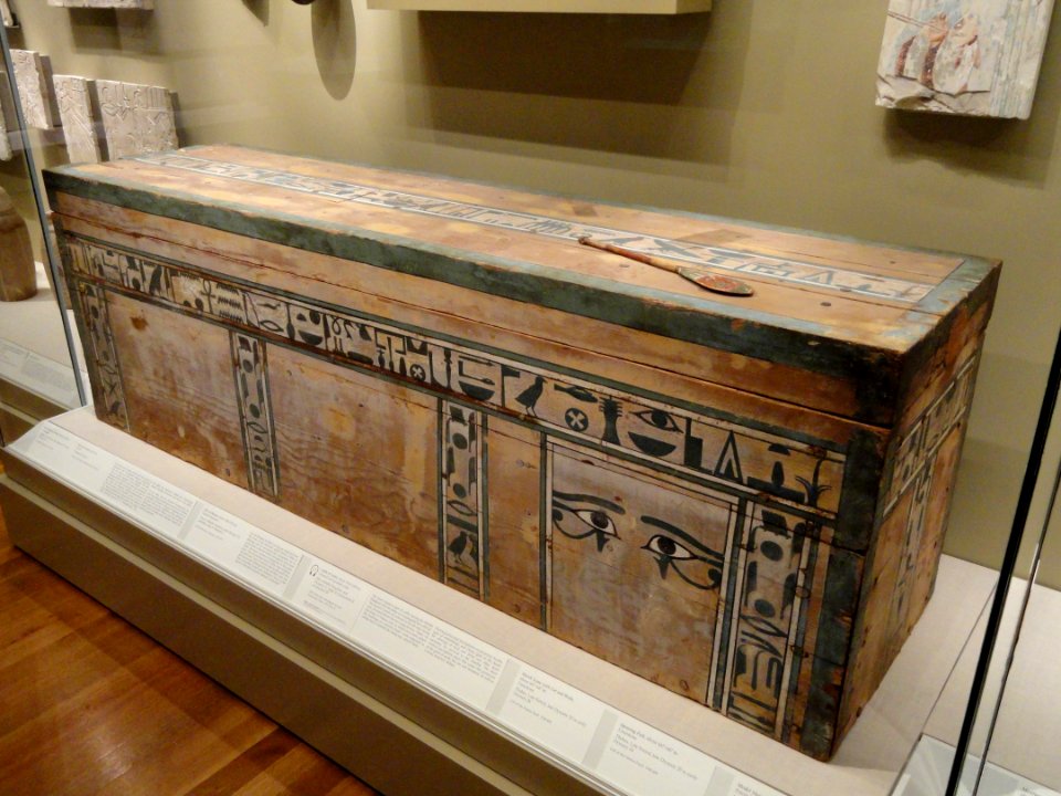 Coffin of Senbi, about 1918-1859 BC, Meir, Middle Kingdom, mid Dynasty 12, reign of Amenemhat II to Sesotris III, gessoed and painted cedar - Cleveland Museum of Art - DSC08678