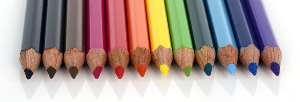 Pens crayons color
