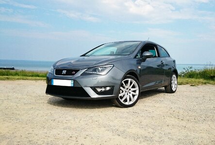 En sport city car