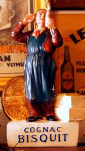 Cognac Bisquit advertising