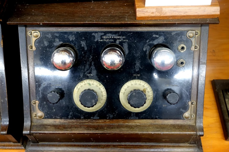 Colin B. Kennedy Co. unidentified equipment - New England Wireless & Steam Museum - East Greenwich, RI - DSC06680