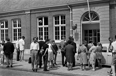 Colin Chapman, de manager van autocoureur Jim Clark, die door de Zandvoortse p, Bestanddeelnr 917-9798