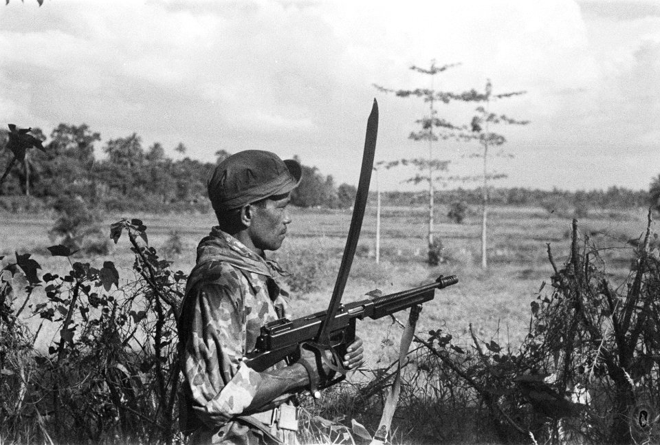 Collectie Fotocollectie Dienst voor Legercontacten Indonesië, fotonummer 4-2-5, Bestanddeelnr 4-2-5