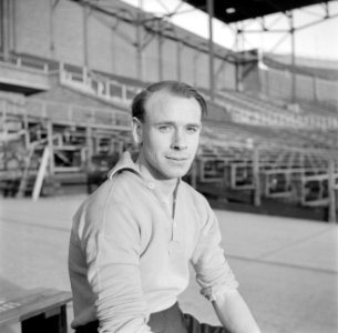 Cock van der Tuyn (Hermes DVS) in het Olympisch Stadion in Amsterdam, enige dage, Bestanddeelnr 191-1084