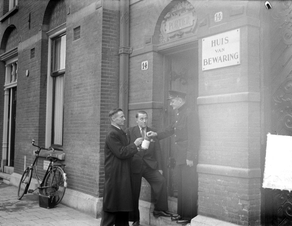 Collecte bij Huis van Bewaring, Bestanddeelnr 903-4352