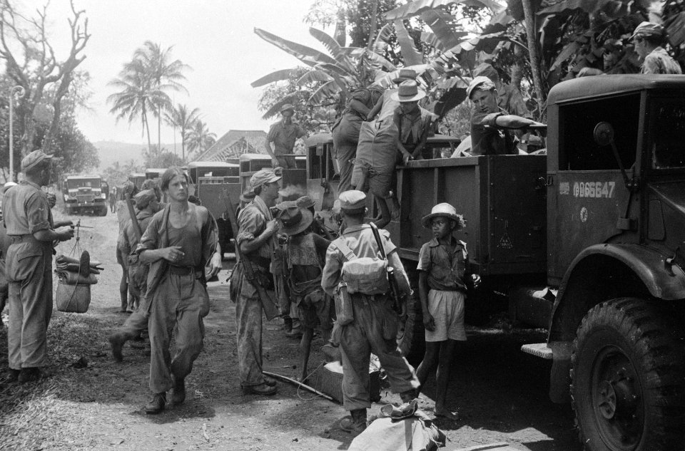 Collectie Fotocollectie Dienst voor Legercontacten Indonesië, fotonummer 1605-10, Bestanddeelnr 1605-10-3