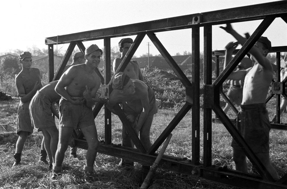 Collectie Fotocollectie Dienst voor Legercontacten Indonesië, fotonummer 4680, Bestanddeelnr 4680