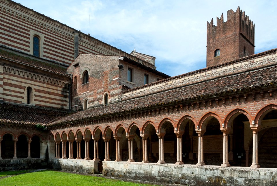 Chiostro di San Zeno
