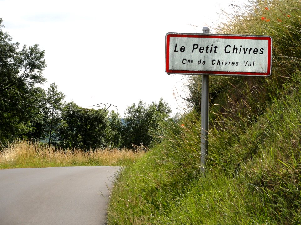 Chivres-Val (Aisne) city limit sign Le petit Chivres