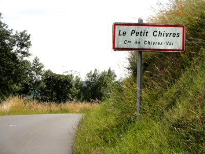 Chivres-Val (Aisne) city limit sign Le petit Chivres