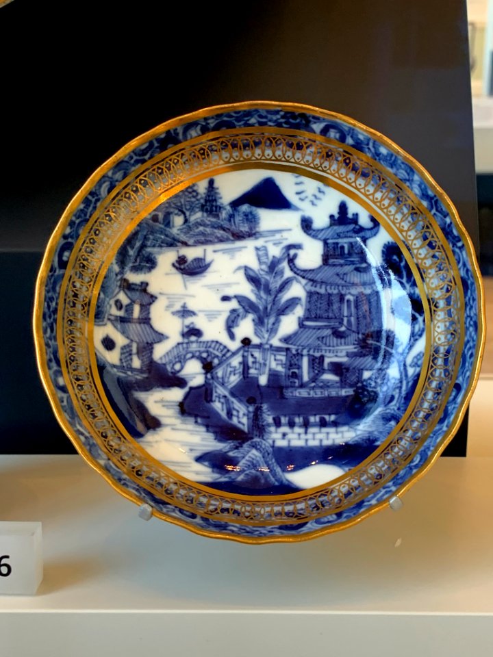 China export porcelain soucer