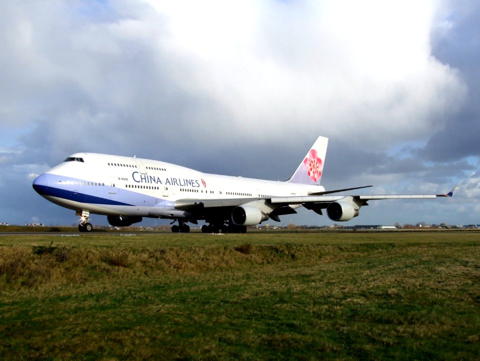 China Airlines Boeing 747-400 B-18206 p2