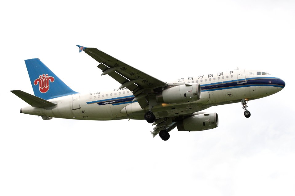 ChinaSouthernAirlines A319 fukuoka 20090711155102