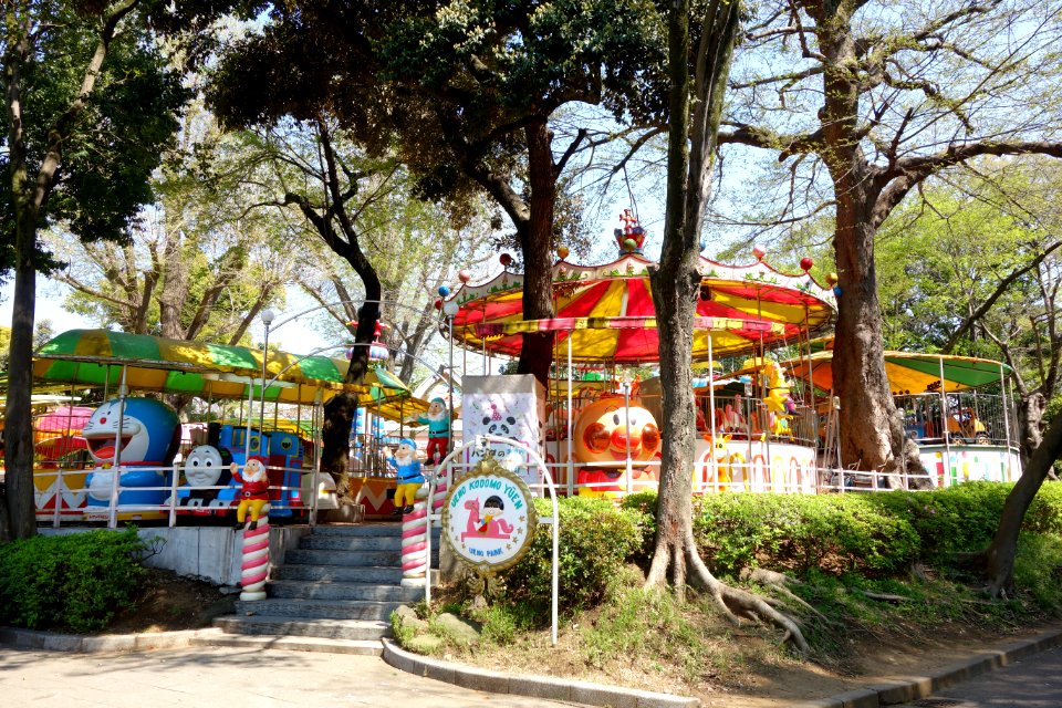 Children's rides - Ueno Park - Tokyo, Japan - DSC02027