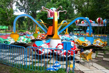 Children's ride - Saigon Zoo and Botanical Gardens - Ho Chi Minh City, Vietnam - DSC01367