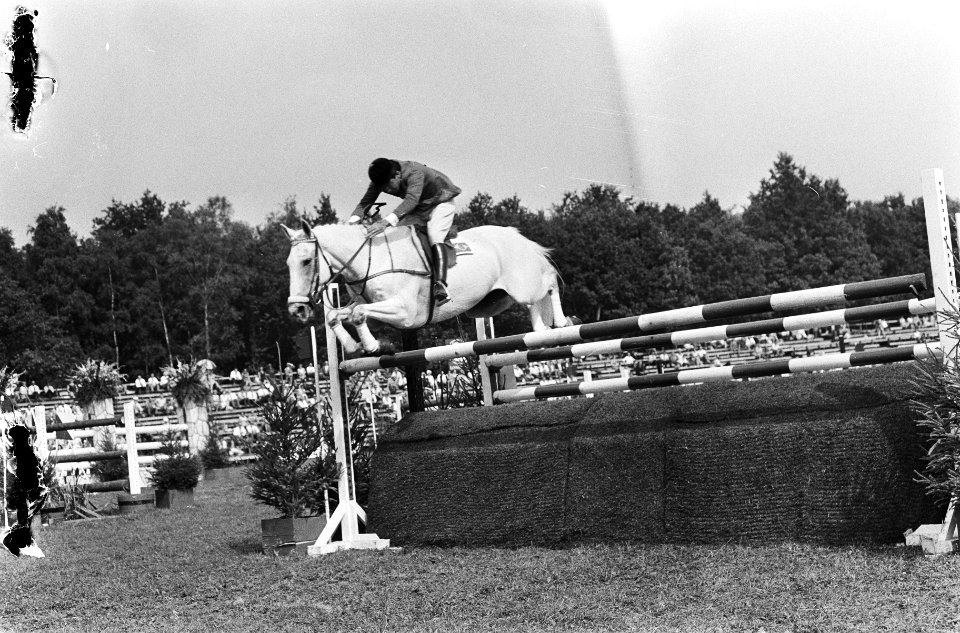 CHIO te Rotterdam. De Braziliaan Nelson Pessoa op zijn paard Gran Geste, Bestanddeelnr 920-6450