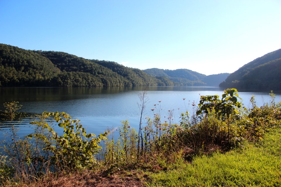 Chilhowee Lake from US 129, Aug 2019 1
