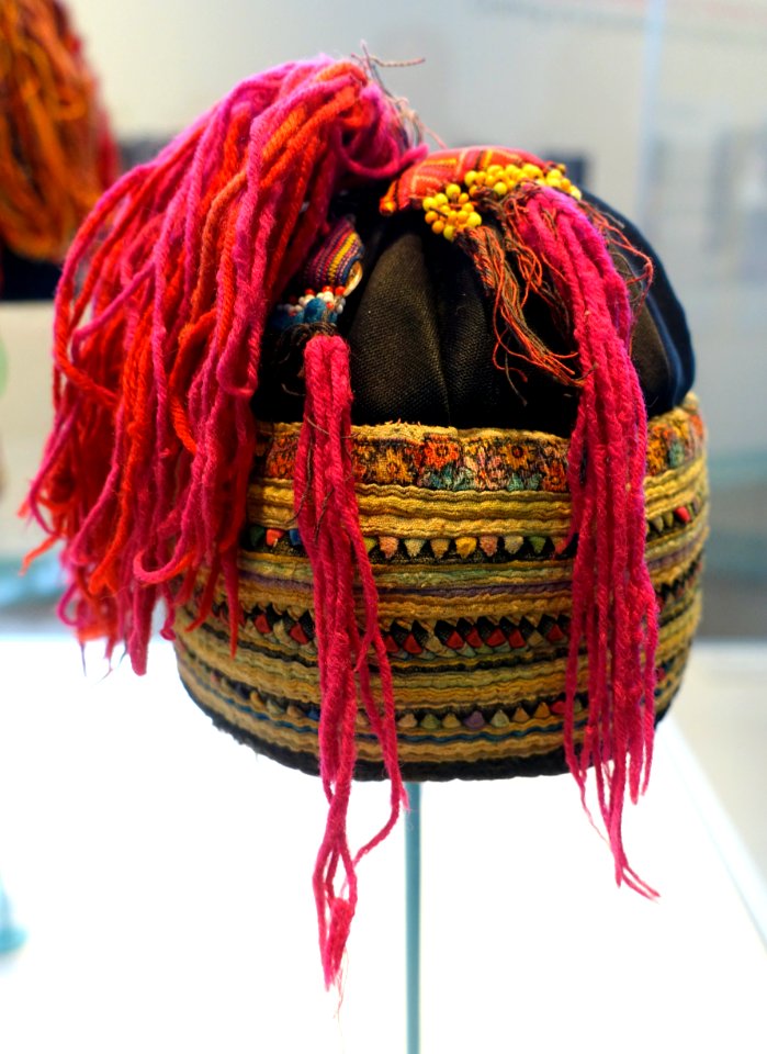Child's cap, Lisu people, Northern Thailand, collected in 1986 - Ethnological Museum, Berlin - DSC01395