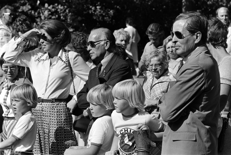 CHIO in Rotterdam, Beatrix en Claus en kinderen, Johan Friso , Constantijn en Wi, Bestanddeelnr 928-7414