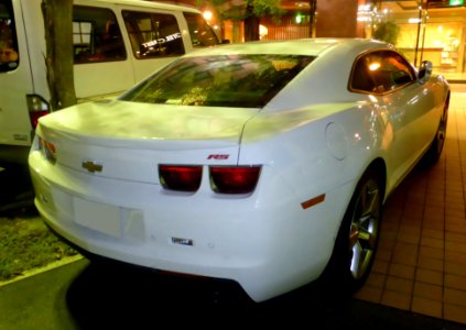 Chevrolet CAMARO V RS at night rear