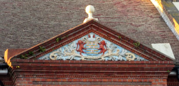 Chimney House pub, Upper Hamilton Road, Prestonville, Brighton (August 2016) (Decorative Pediment)