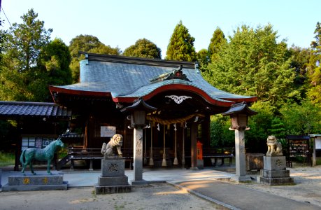 Chikushi-jinja haiden