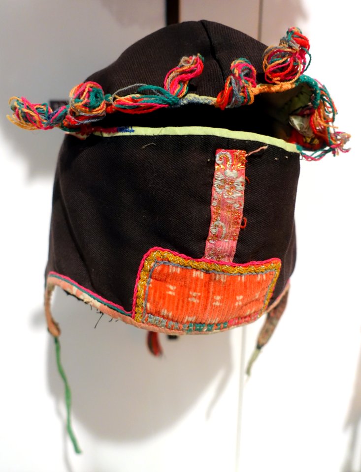 Child's cap, Giay, Muong Khuong, Lao Cai, 1996 - Vietnamese Women's Museum - Hanoi, Vietnam - DSC04336