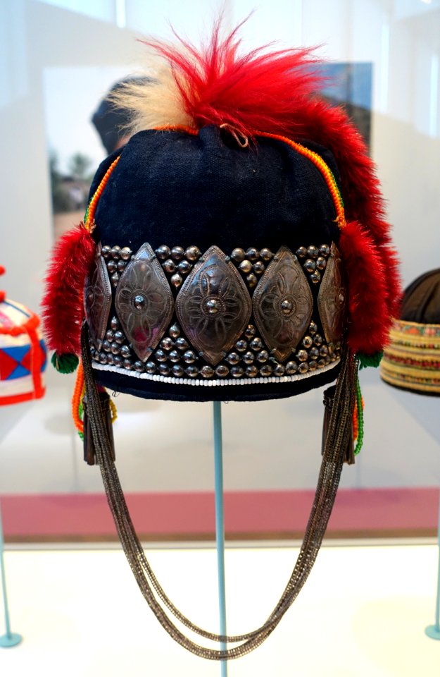Child's cap, Phami Akha people, Northern Thailand, collected in 1986 - Ethnological Museum, Berlin - DSC01397