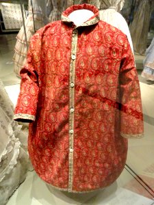 Child's coat, United States, c. 1850, cotton tabby - Patricia Harris Gallery of Textiles & Costume, Royal Ontario Museum - DSC09433