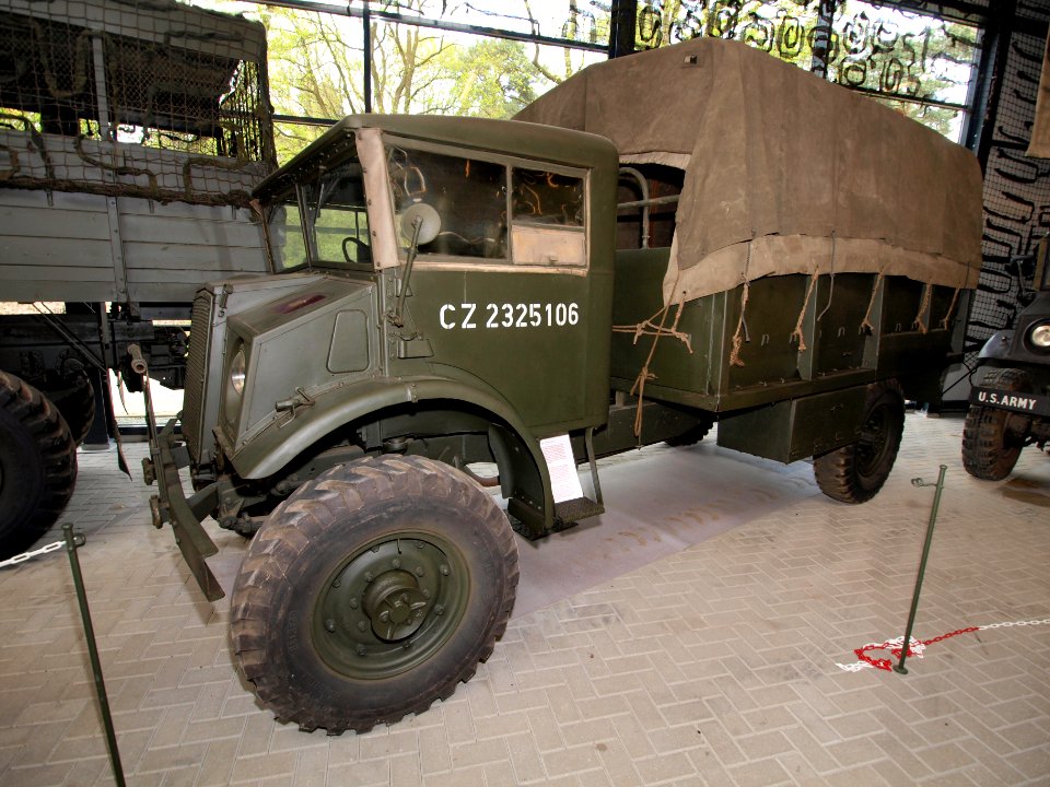 Chevrolet CMP with No.13 cab pic1