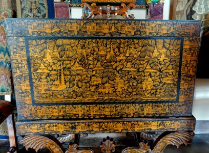 Chest-on-stand, China, 1800-1830, wood and lacquer - Packwood House - Warwickshire, England - DSC08852