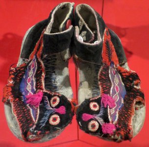 Child's shoes from China, Honolulu Museum of Art, 11407.1, 2