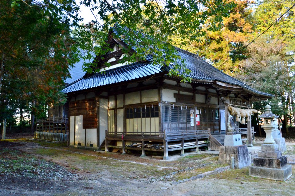 Chihayahiko-jinja, haiden-2