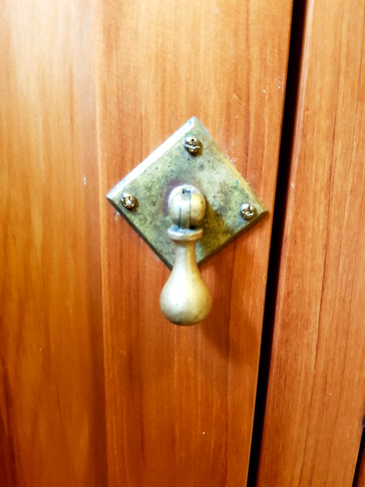 Chevening Flats handle
